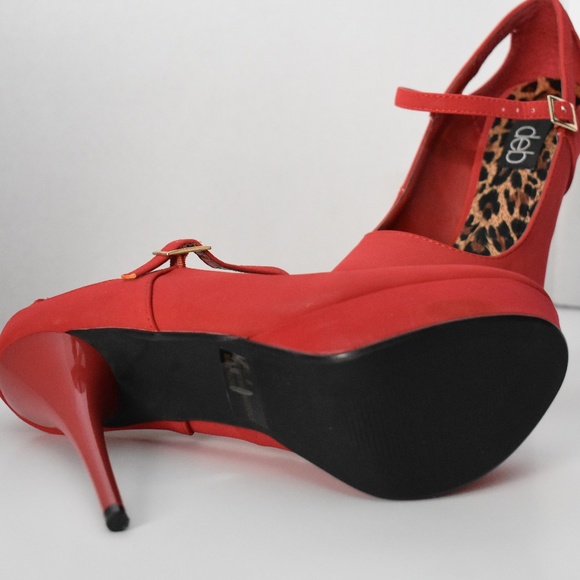Red Pumps - Picture 2 of 5